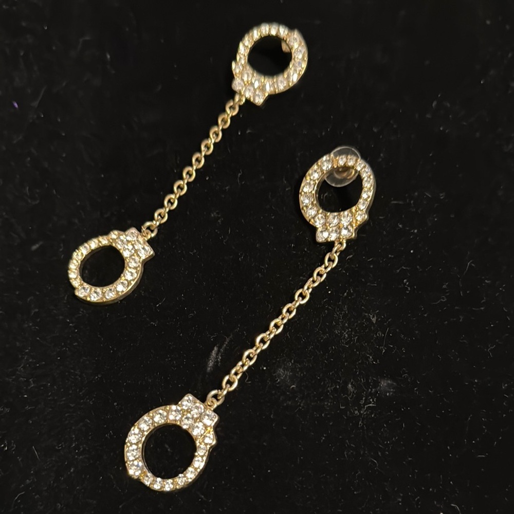 Elegant Gold Drop Earrings